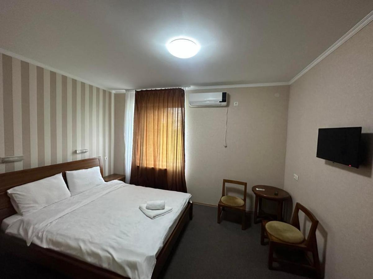 Imeri Park Hotel Kutaisi Eksteriør billede