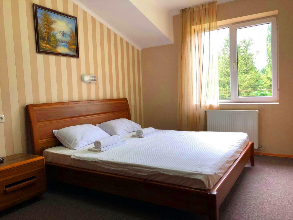 Imeri Park Hotel Kutaisi Eksteriør billede